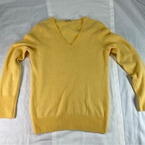 HALOGEN yellow 100% 2ply CASHMERE V-Neck Sweater Women's M